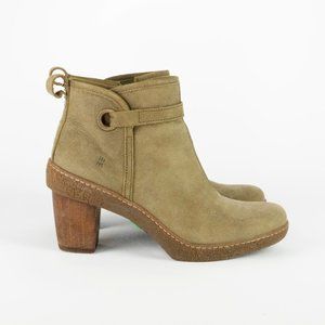 Gorgeous El Naturalista Heeled Booties/Ankle Boots